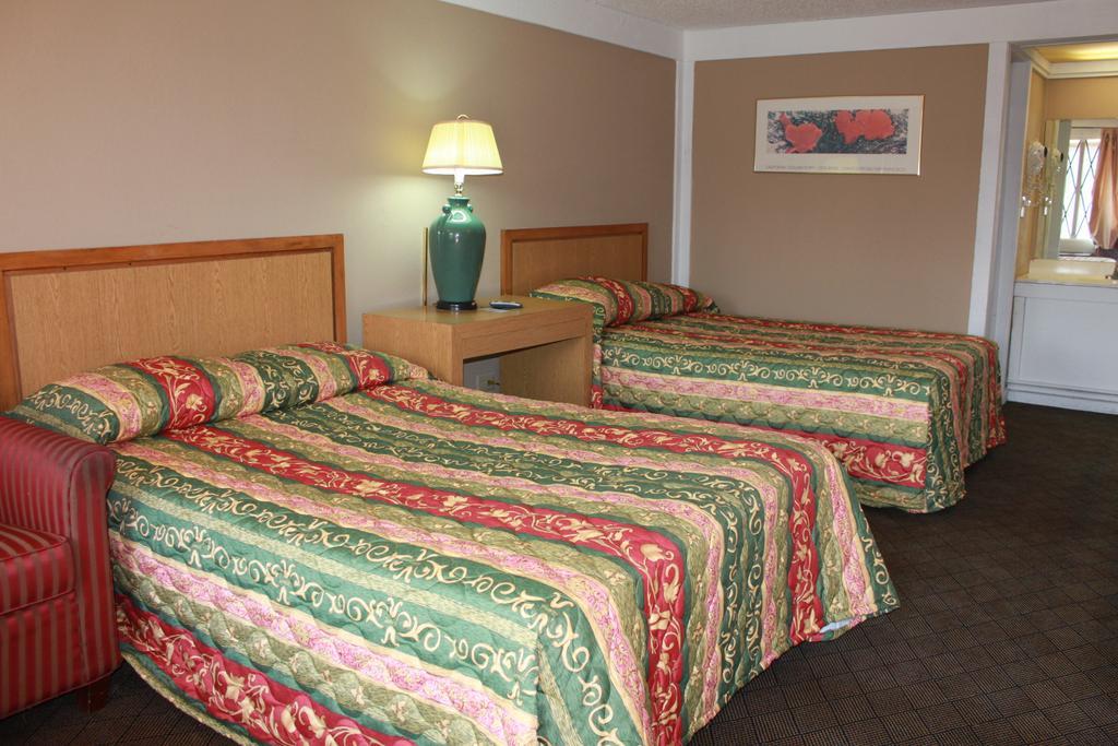 Knights Inn Индианаполис Стая снимка